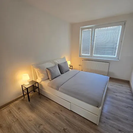 Apartmán Cozy Urban - 2br - Sleeps 6 - Near Old Town Bratislava