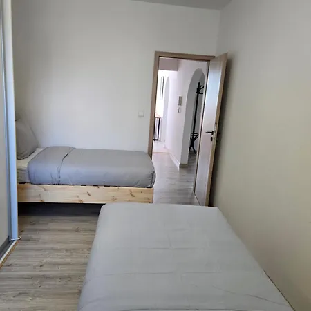 Cozy Urban - 2br - Sleeps 6 - Near Old Town Apartmán Bratislava